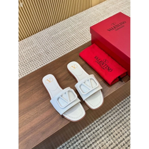 Valentino slippers 107,Valentino Slippers,Slides Slippers,More Brands