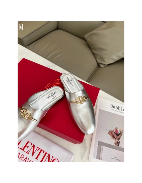Valentino slippers 128,Valentino Slippers,Slides Slippers,More Brands