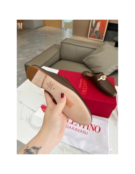 Valentino slippers 131,Valentino Slippers,Slides Slippers,More Brands