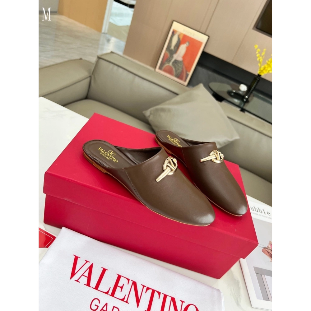 Valentino slippers 131,Valentino Slippers,Slides Slippers,More Brands