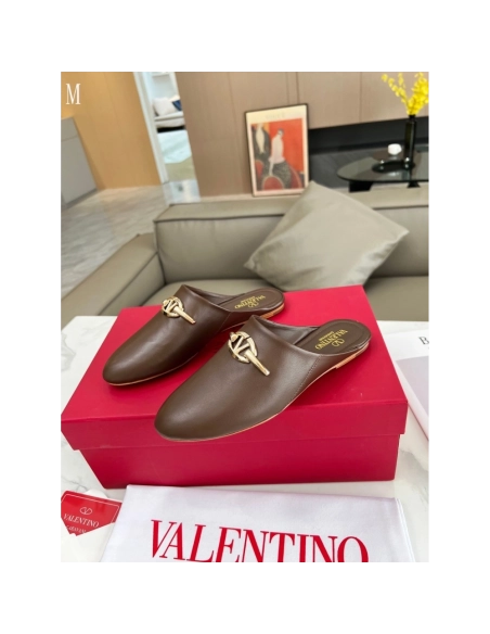 Valentino slippers 131,Valentino Slippers,Slides Slippers,More Brands