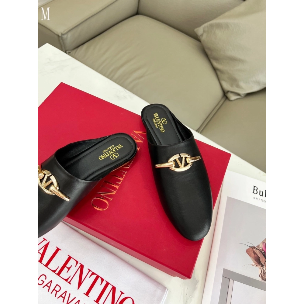 Valentino slippers 132,Valentino Slippers,Slides Slippers,More Brands