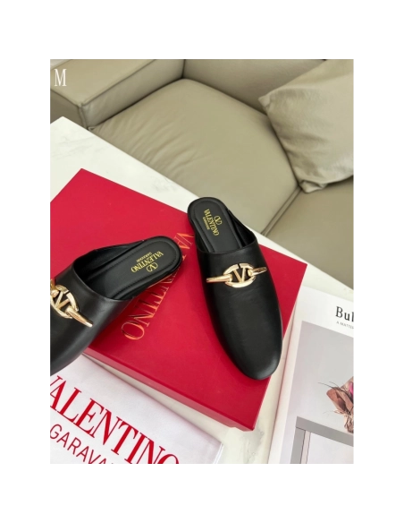 Valentino slippers 132,Valentino Slippers,Slides Slippers,More Brands