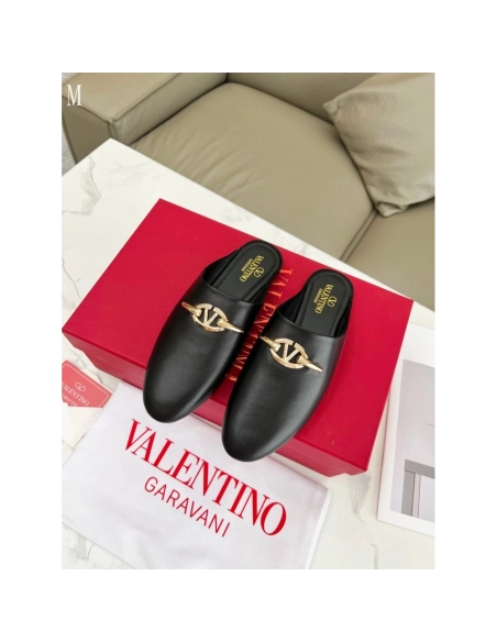 Valentino slippers 132,Valentino Slippers,Slides Slippers,More Brands