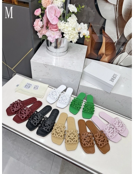 LOEWE Slippers 042,Loewe Slippers,Slides Slippers,More Brands