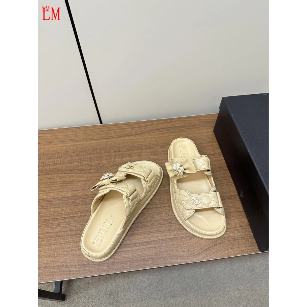 Chanel Slippers 002,Chanel Slippers,Slides Slippers,More Brands