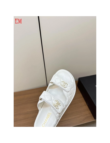 Chanel Slippers 004,Chanel Slippers,Slides Slippers,More Brands