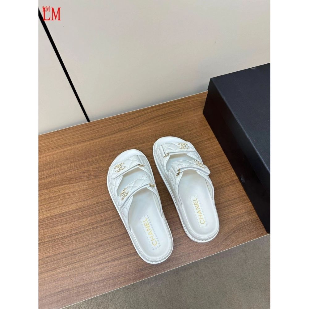 Chanel Slippers 012,Chanel Slippers,Slides Slippers,More Brands