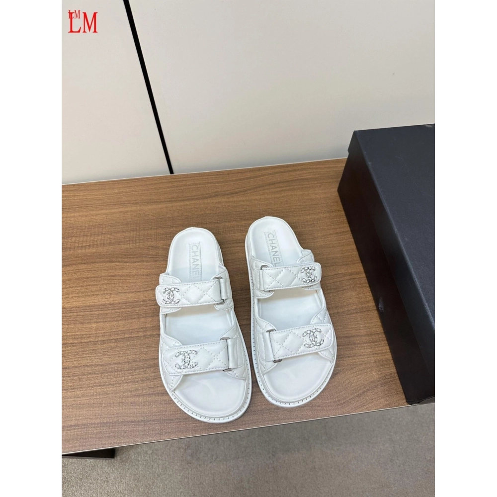 Chanel Slippers 011,Chanel Slippers,Slides Slippers,More Brands