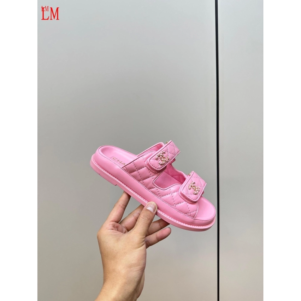 Chanel Slippers 018,Chanel Slippers,Slides Slippers,More Brands