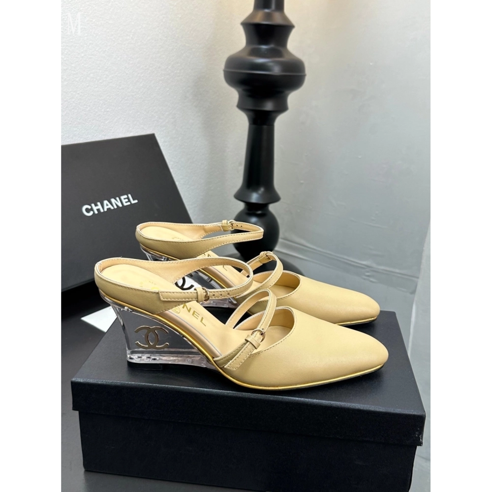 Chanel Slippers 030,Chanel Slippers,Slides Slippers,More Brands