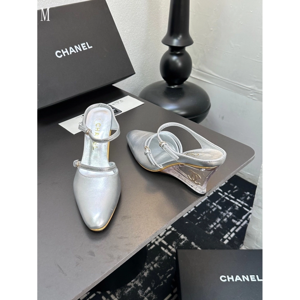 Chanel Slippers 032,Chanel Slippers,Slides Slippers,More Brands
