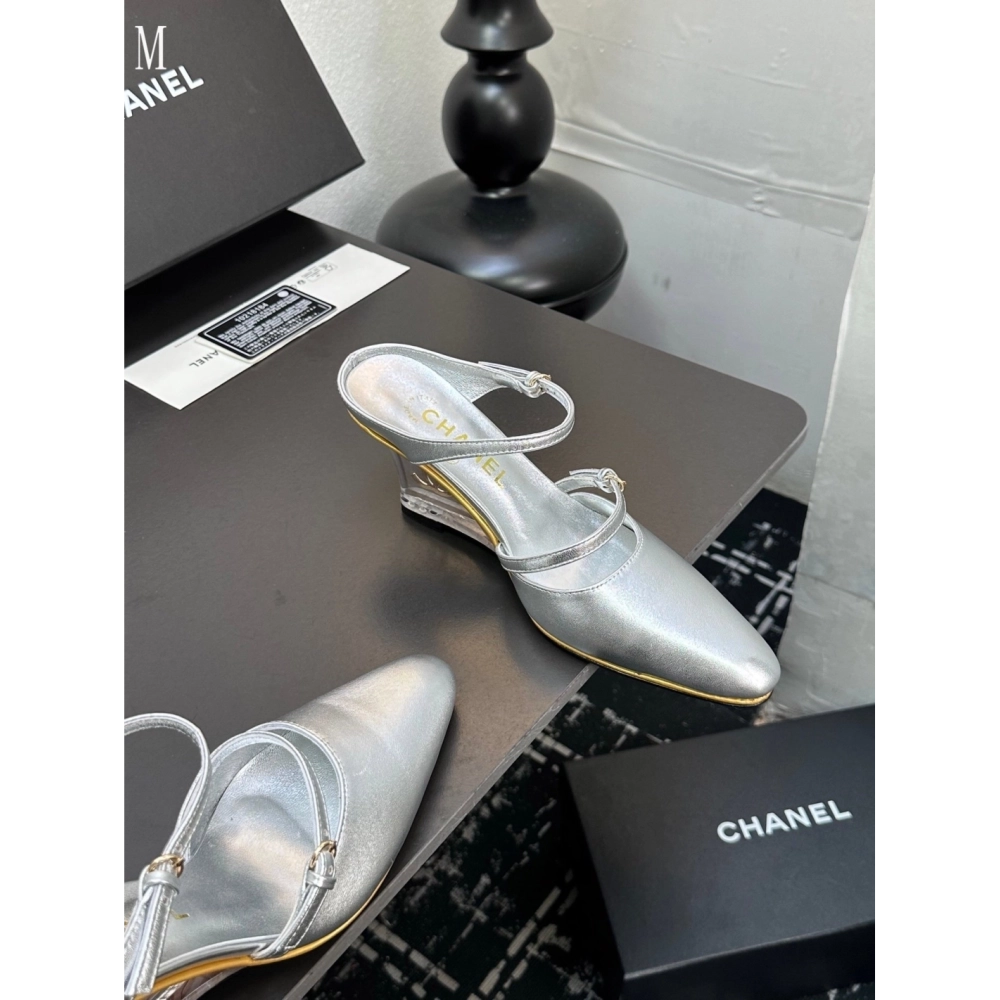 Chanel Slippers 032,Chanel Slippers,Slides Slippers,More Brands