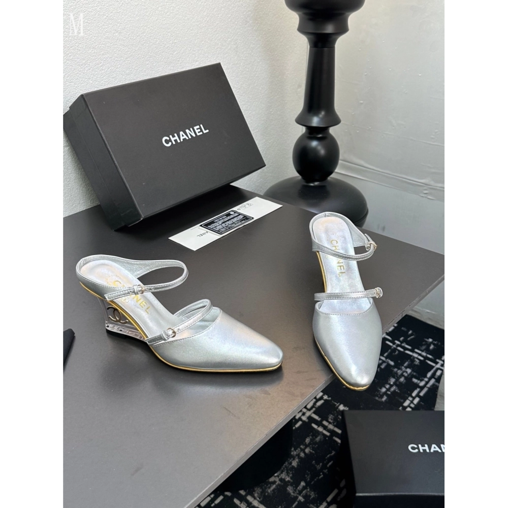 Chanel Slippers 032,Chanel Slippers,Slides Slippers,More Brands