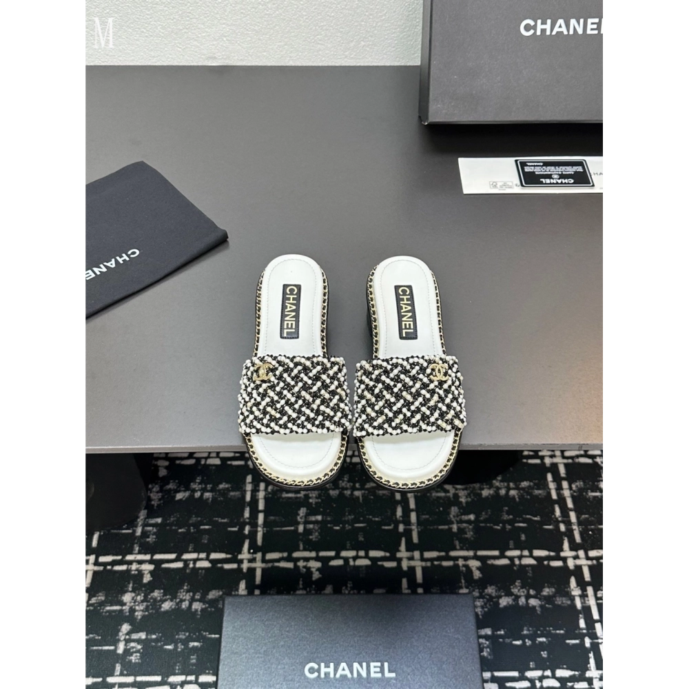 Chanel Slippers 034,Chanel Slippers,Slides Slippers,More Brands