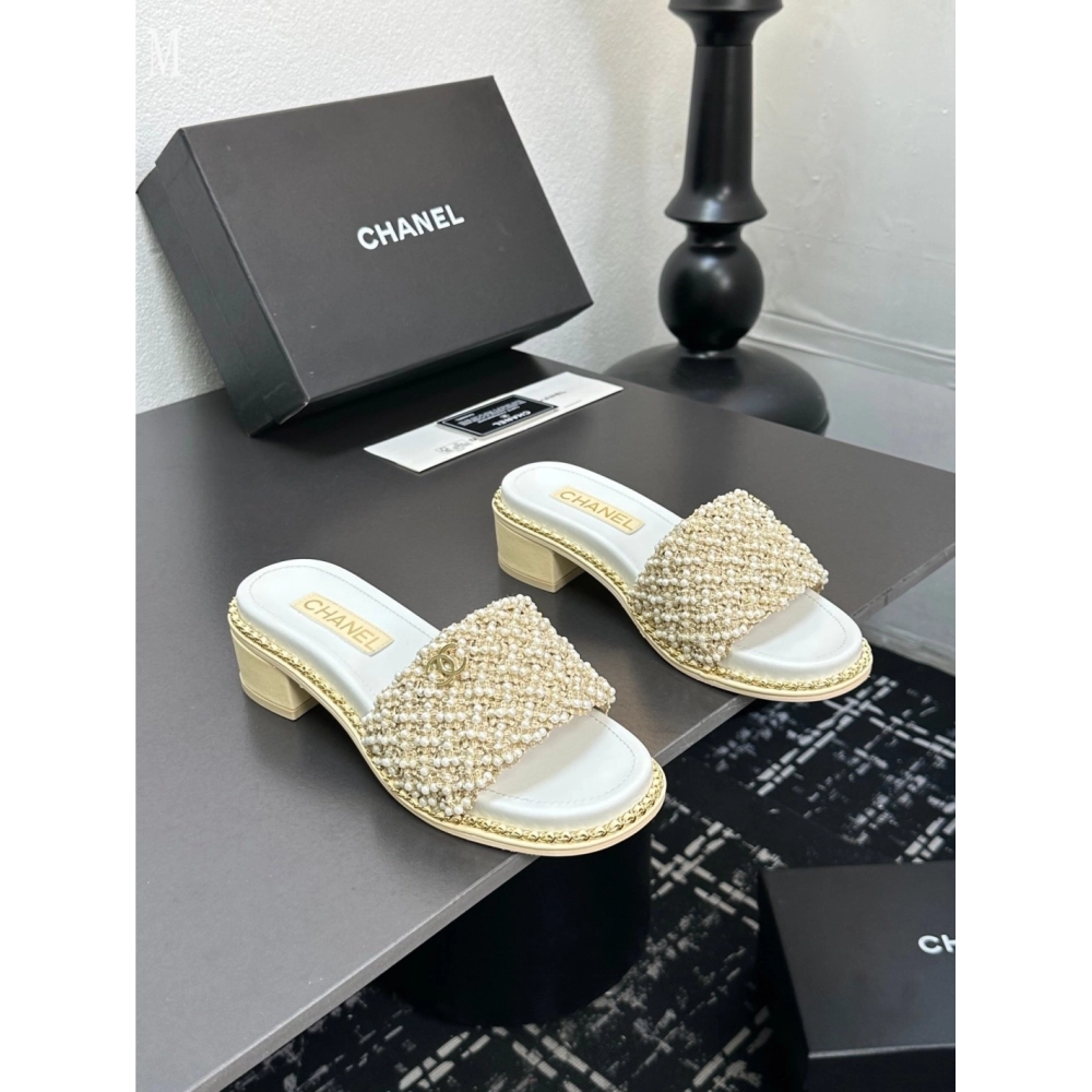 Chanel Slippers 035,Chanel Slippers,Slides Slippers,More Brands