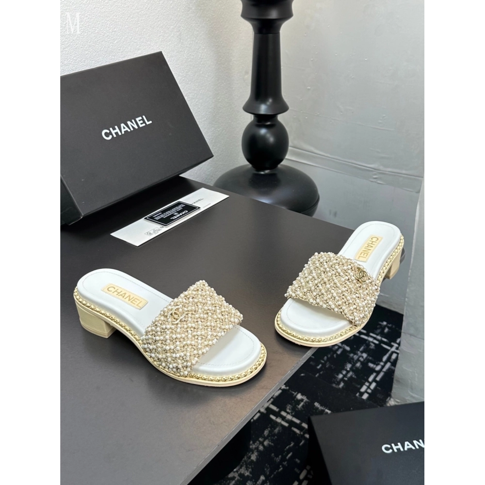 Chanel Slippers 035,Chanel Slippers,Slides Slippers,More Brands