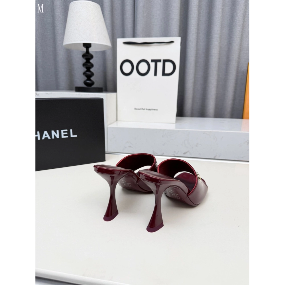 Chanel Slippers 137,Chanel Slippers,Slides Slippers,More Brands