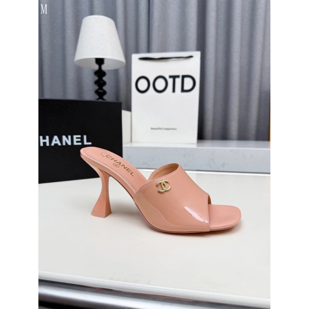 Chanel Slippers 138,Chanel Slippers,Slides Slippers,More Brands