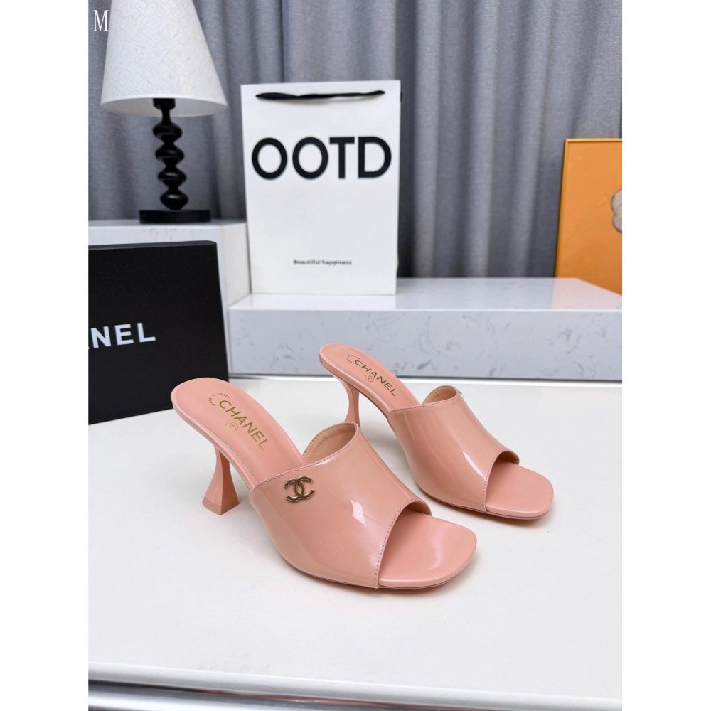 Chanel Slippers 138,Chanel Slippers,Slides Slippers,More Brands