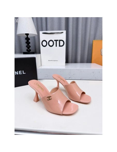 Chanel Slippers 138,Chanel Slippers,Slides Slippers,More Brands