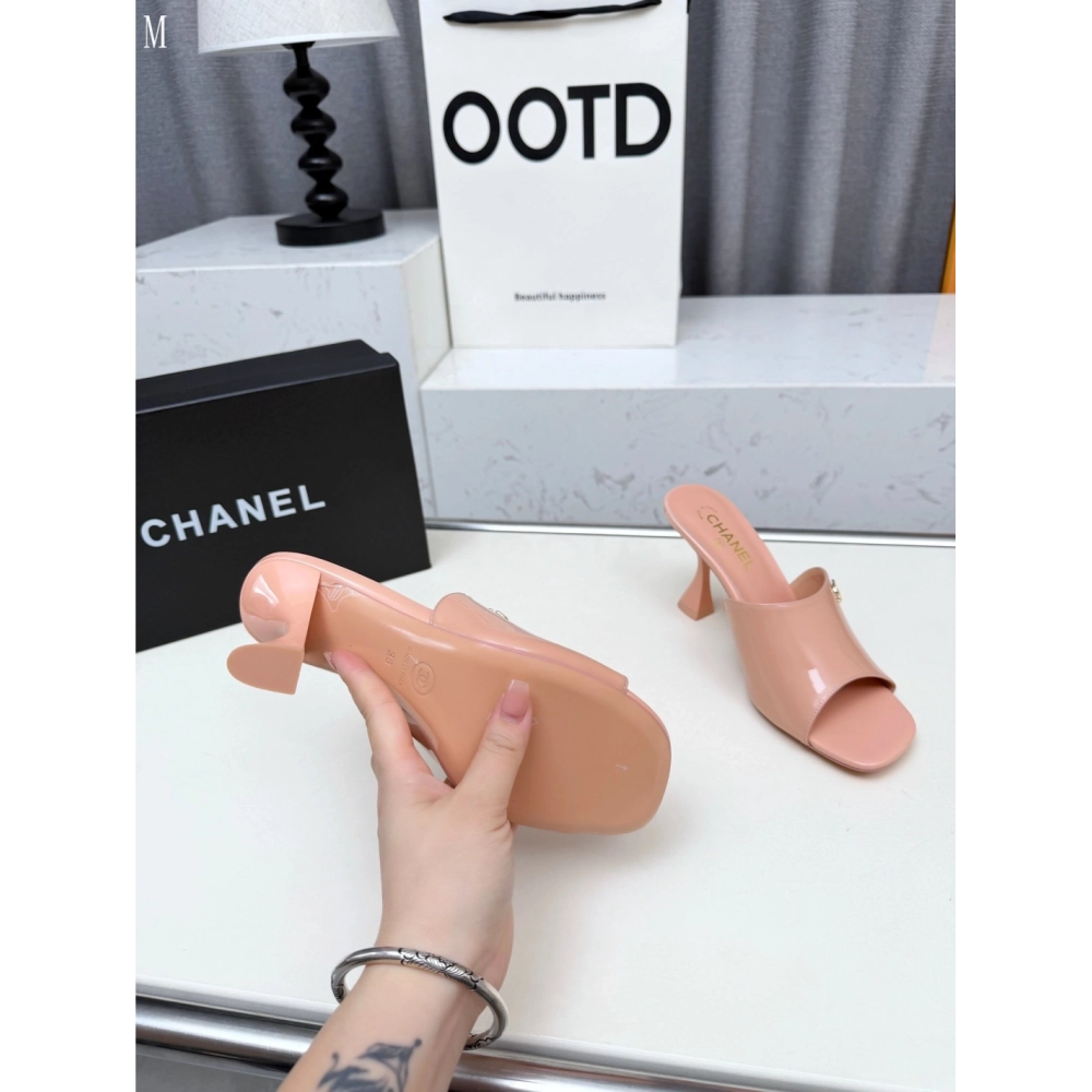 Chanel Slippers 138,Chanel Slippers,Slides Slippers,More Brands