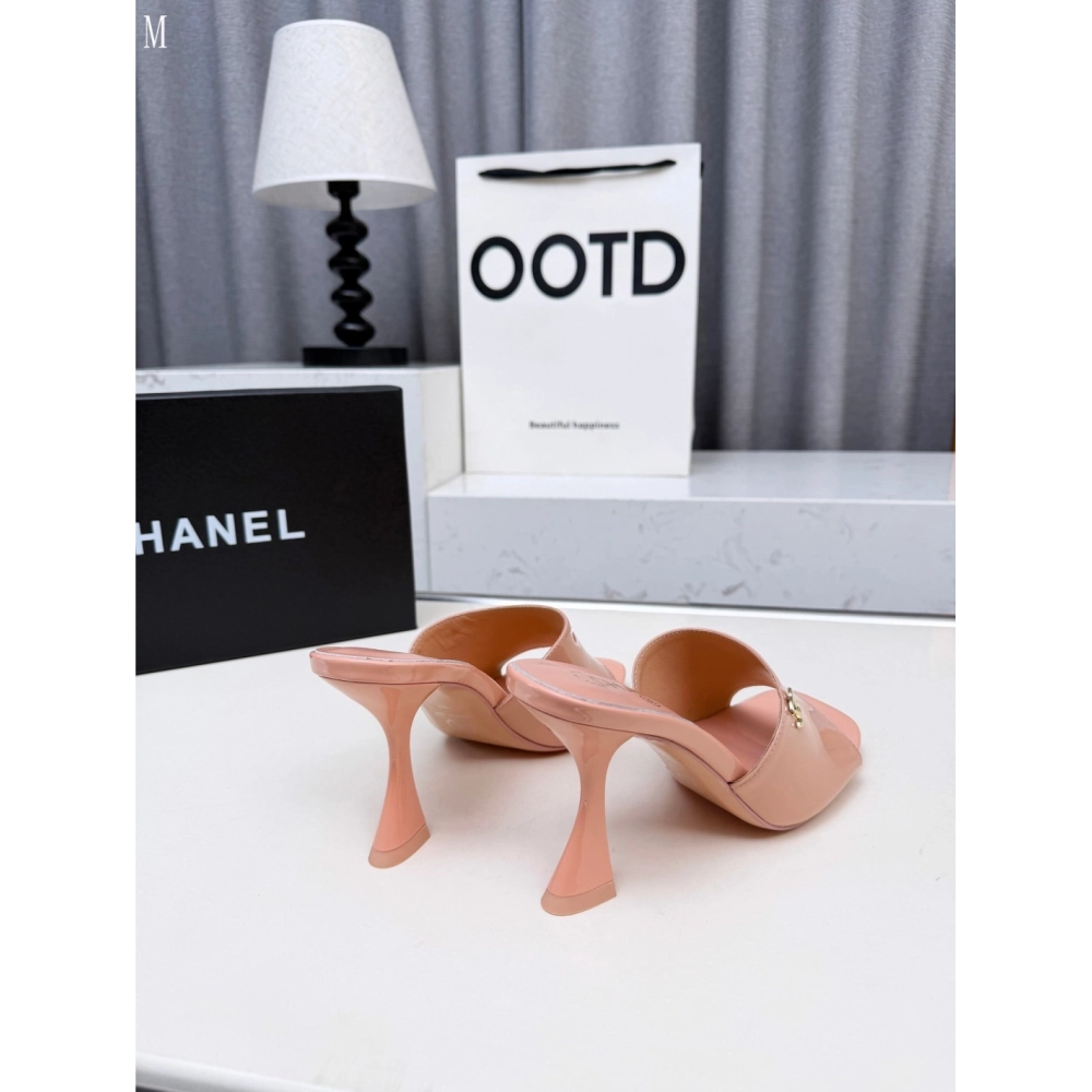 Chanel Slippers 138,Chanel Slippers,Slides Slippers,More Brands