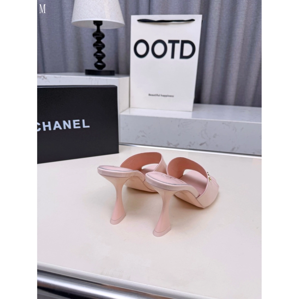 Chanel Slippers 140,Chanel Slippers,Slides Slippers,More Brands
