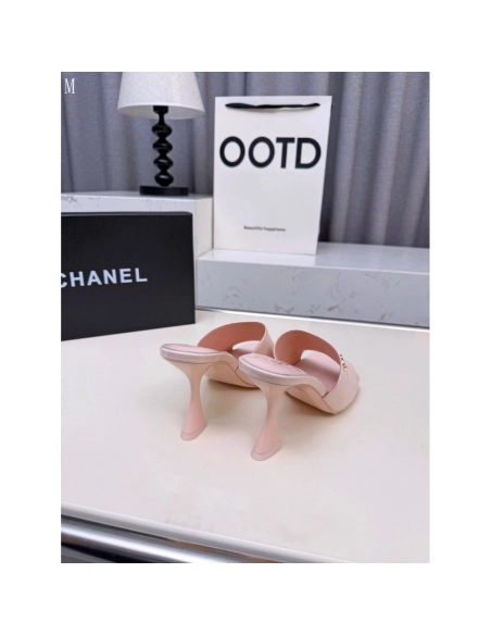 Chanel Slippers 140,Chanel Slippers,Slides Slippers,More Brands