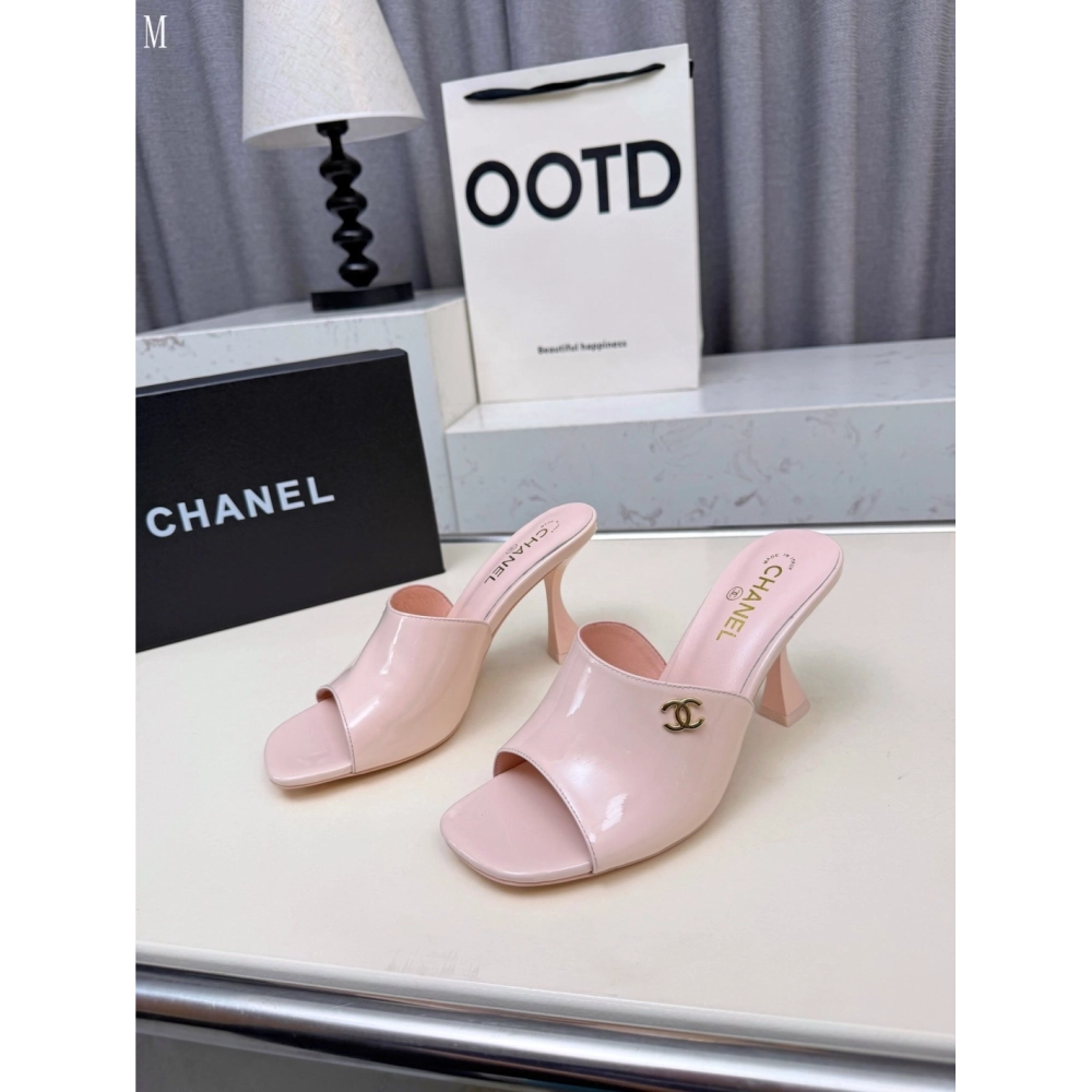 Chanel Slippers 140,Chanel Slippers,Slides Slippers,More Brands