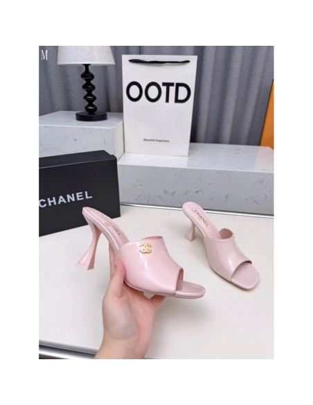 Chanel Slippers 140,Chanel Slippers,Slides Slippers,More Brands