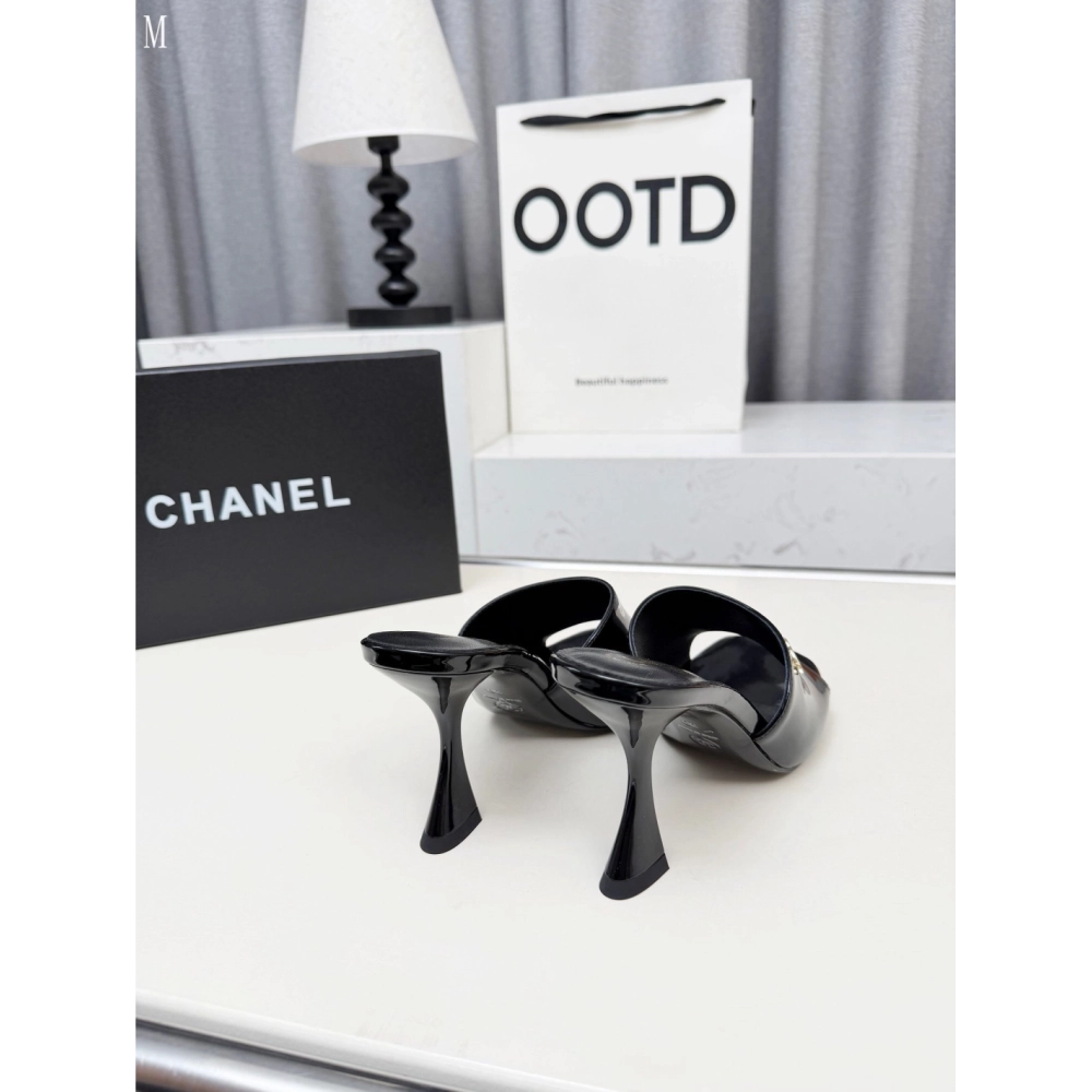 Chanel Slippers 142,Chanel Slippers,Slides Slippers,More Brands