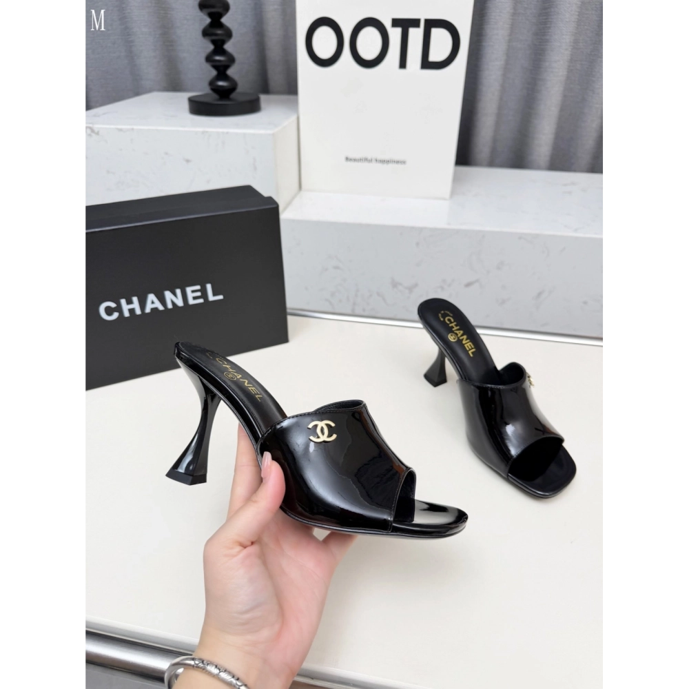 Chanel Slippers 142,Chanel Slippers,Slides Slippers,More Brands