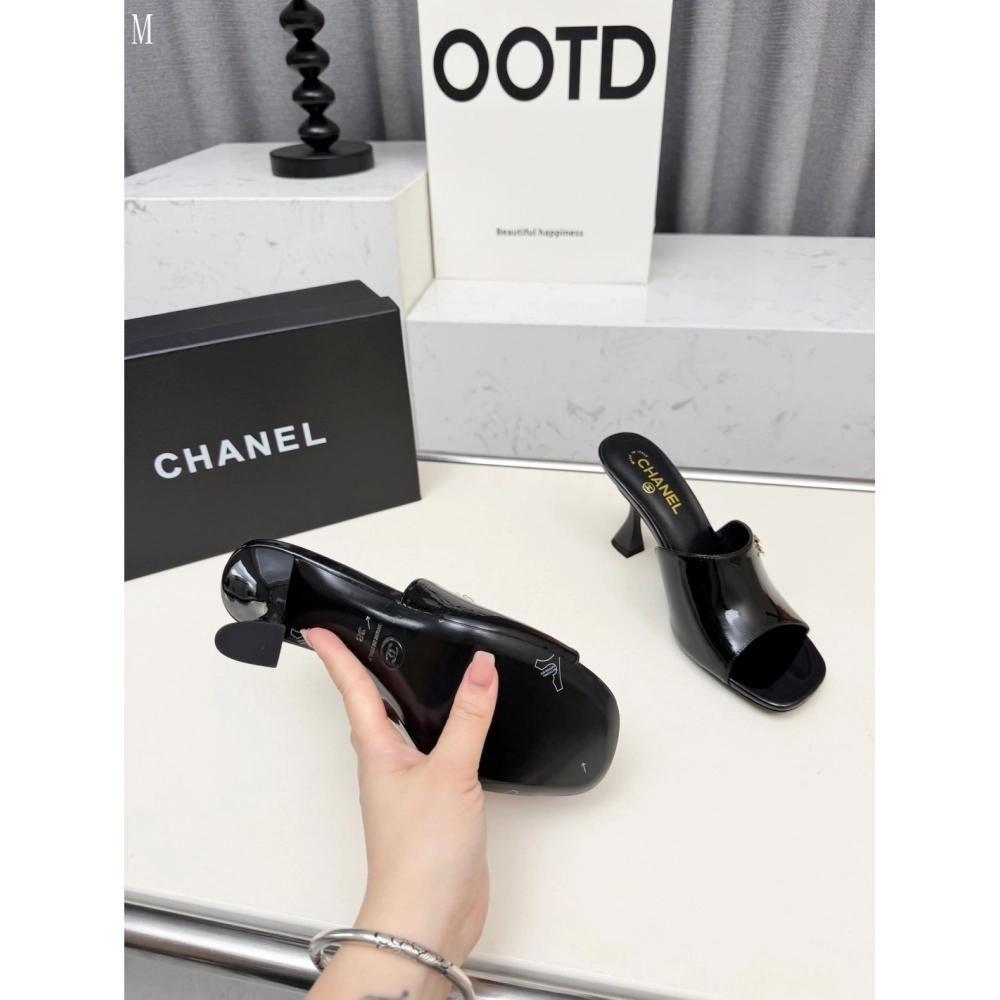 Chanel Slippers 142,Chanel Slippers,Slides Slippers,More Brands