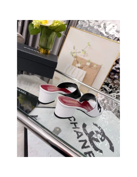 Chanel Slippers 172,Chanel Slippers,Slides Slippers,More Brands