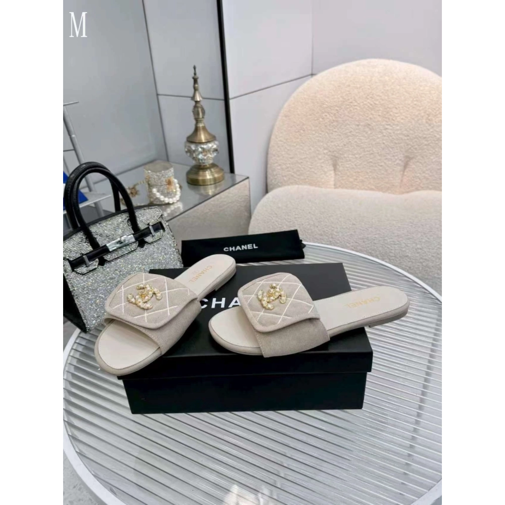 Chanel Slippers 194,Chanel Slippers,Slides Slippers,More Brands