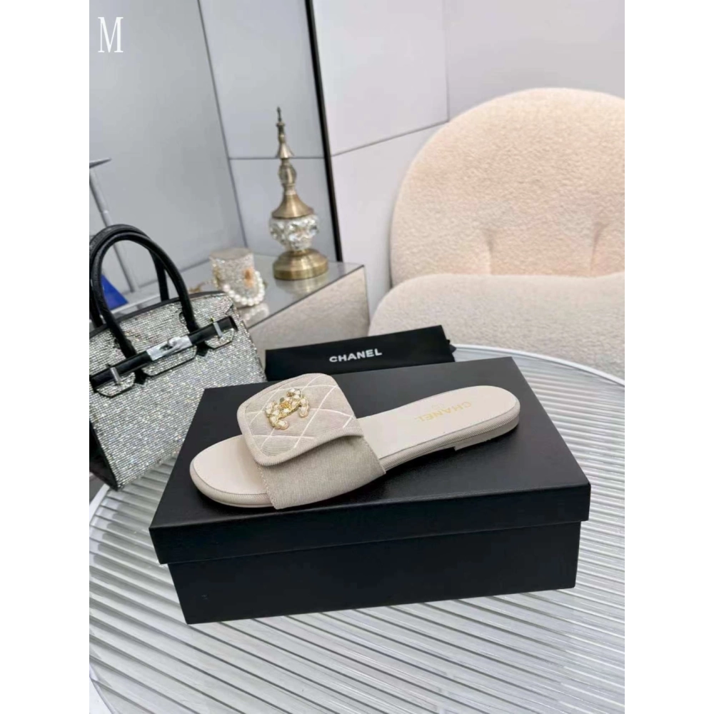 Chanel Slippers 194,Chanel Slippers,Slides Slippers,More Brands