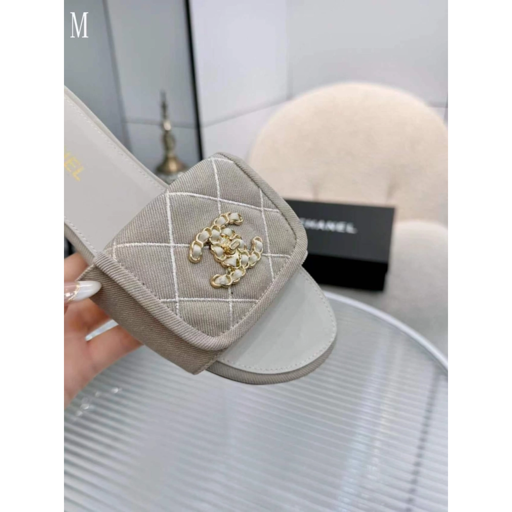 Chanel Slippers 194,Chanel Slippers,Slides Slippers,More Brands