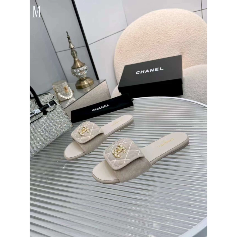 Chanel Slippers 194,Chanel Slippers,Slides Slippers,More Brands