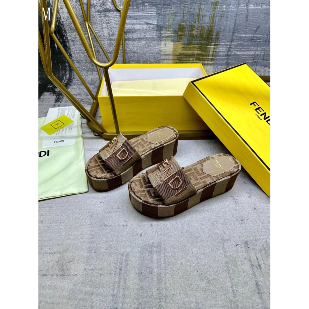 Fendi Slippers 034,Fendi Slippers,Slides Slippers,More Brands
