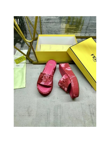 Fendi Slippers 040,Fendi Slippers,Slides Slippers,More Brands