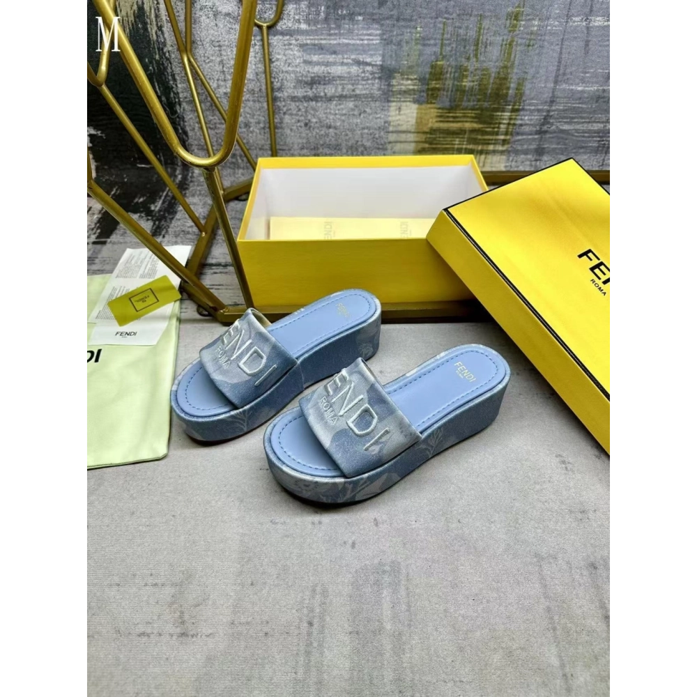 Fendi Slippers 044,Fendi Slippers,Slides Slippers,More Brands