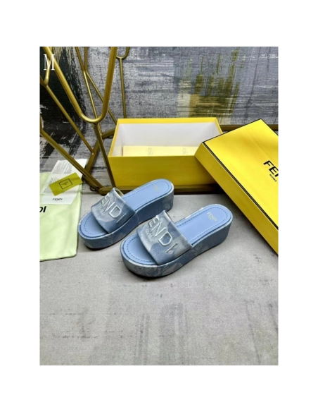 Fendi Slippers 044,Fendi Slippers,Slides Slippers,More Brands