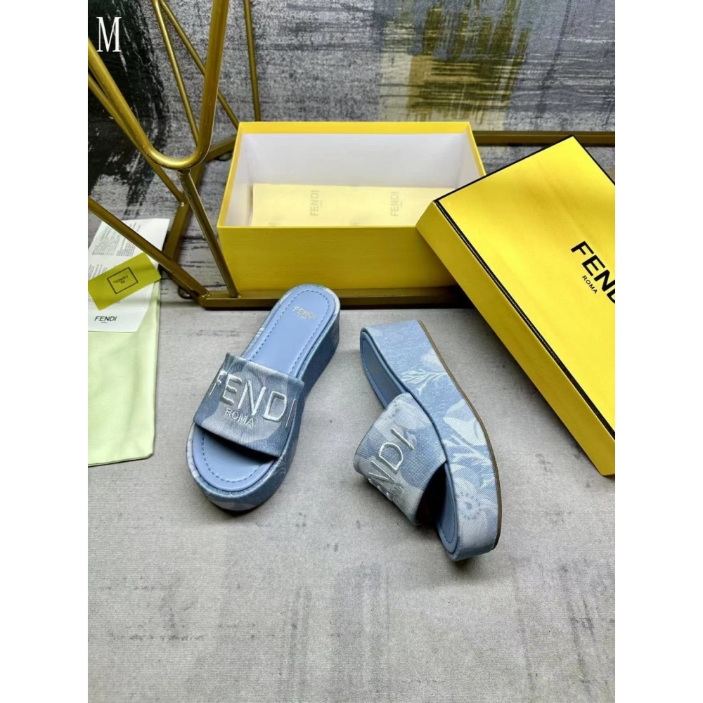 Fendi Slippers 044,Fendi Slippers,Slides Slippers,More Brands