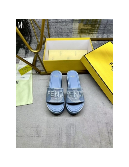 Fendi Slippers 044,Fendi Slippers,Slides Slippers,More Brands