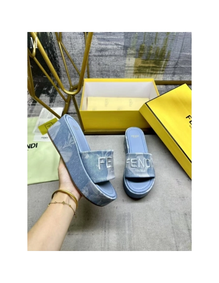 Fendi Slippers 044,Fendi Slippers,Slides Slippers,More Brands