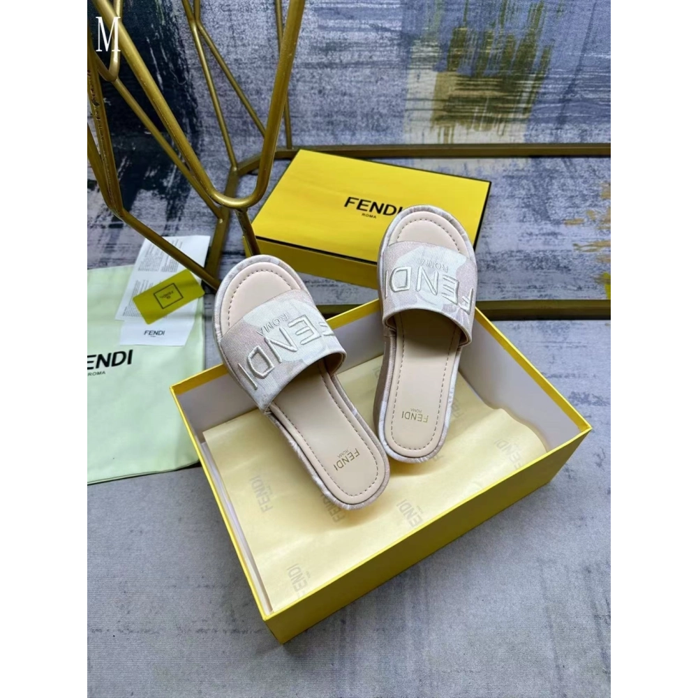Fendi Slippers 045,Fendi Slippers,Slides Slippers,More Brands