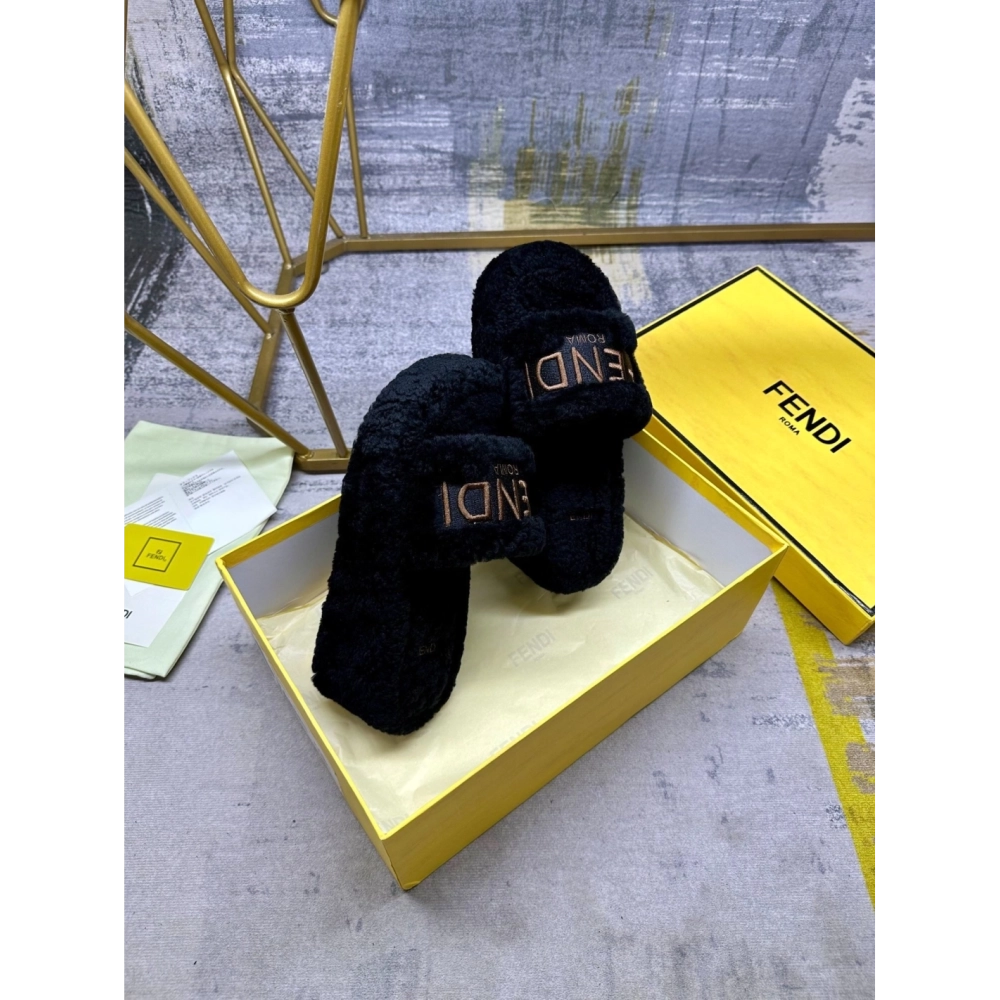 Fendi Slippers 055,Fendi Slippers,Slides Slippers,More Brands