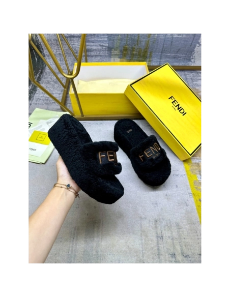 Fendi Slippers 055,Fendi Slippers,Slides Slippers,More Brands