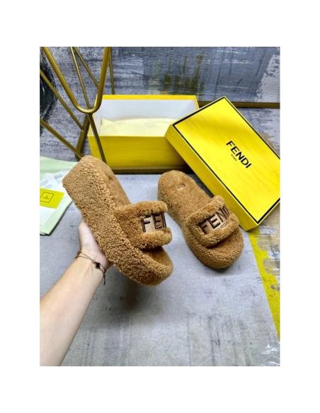 Fendi Slippers 056,Fendi Slippers,Slides Slippers,More Brands